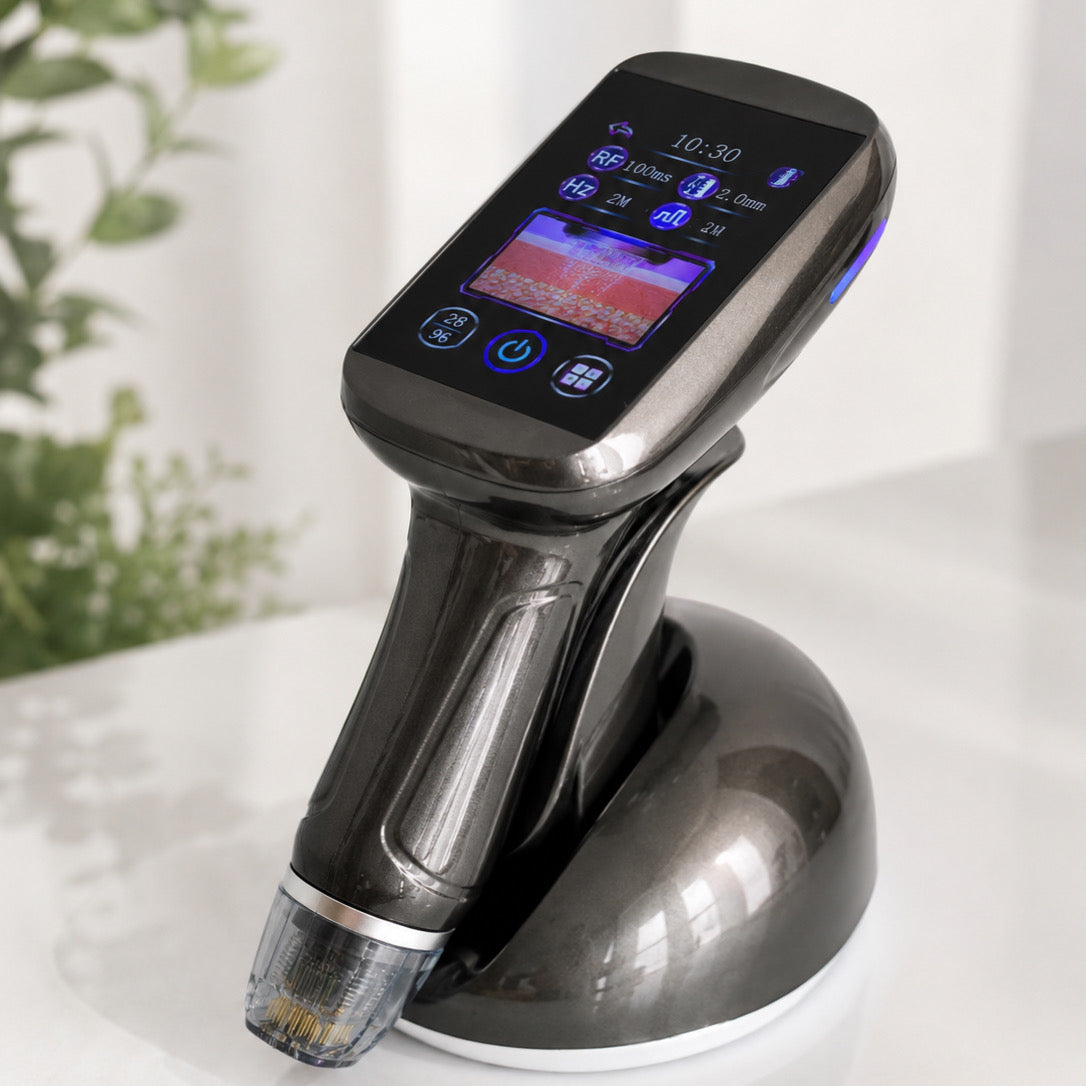 Kompaktes RF Microneedling Gerät