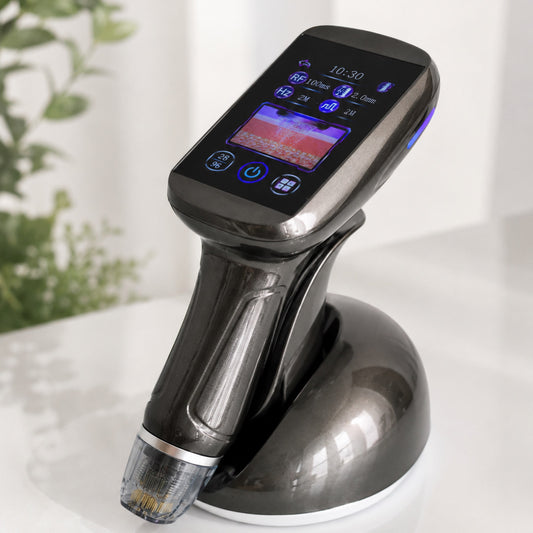 Kompaktes RF Microneedling Gerät